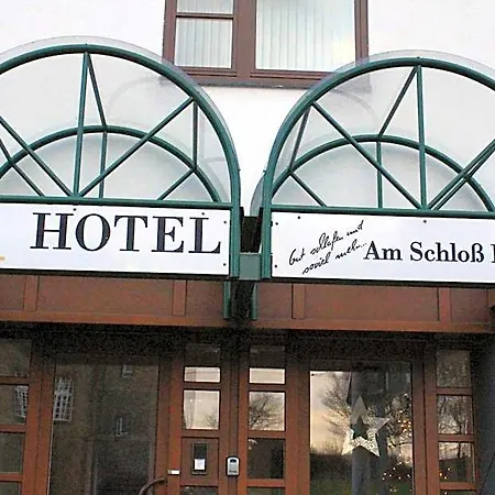 Hotel Am Schloss Broich 3*