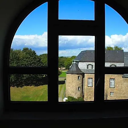 Am Schloss Broich Hotel 3*