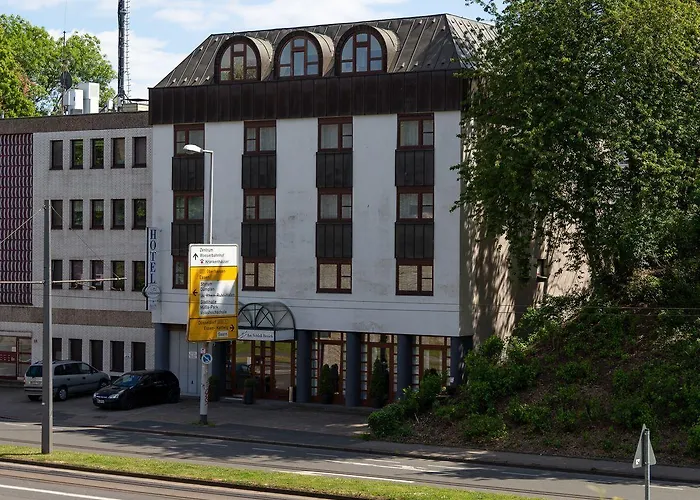 Am Schloss Broich Otel 3*