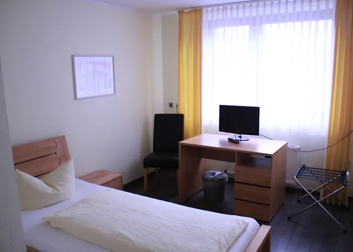 Am Schloss Broich Otel