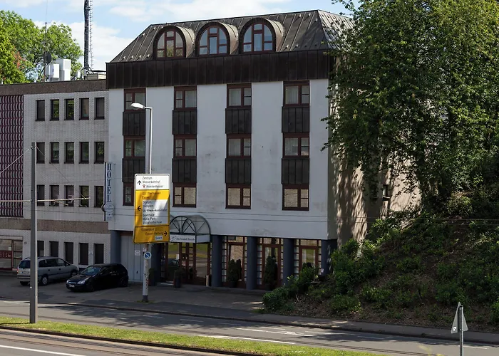 Am Schloss Broich 3* Mülheim an der Ruhr