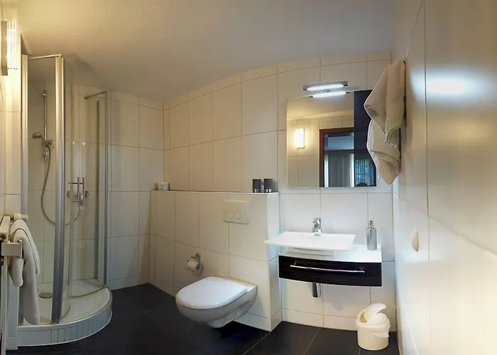 Am Schloss Broich Otel