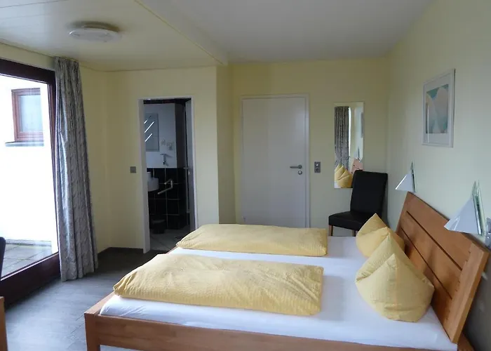 Am Schloss Broich מלון