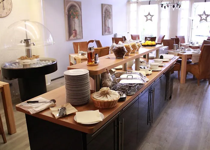 Am Schloss Broich Otel